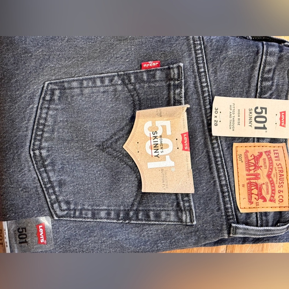 LEVI'S 501 Womens Skinny Jeans 30X28 New